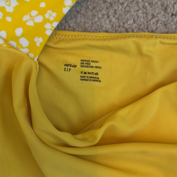 Aerie one piece cutout bathing suit - Picture 3 of 3